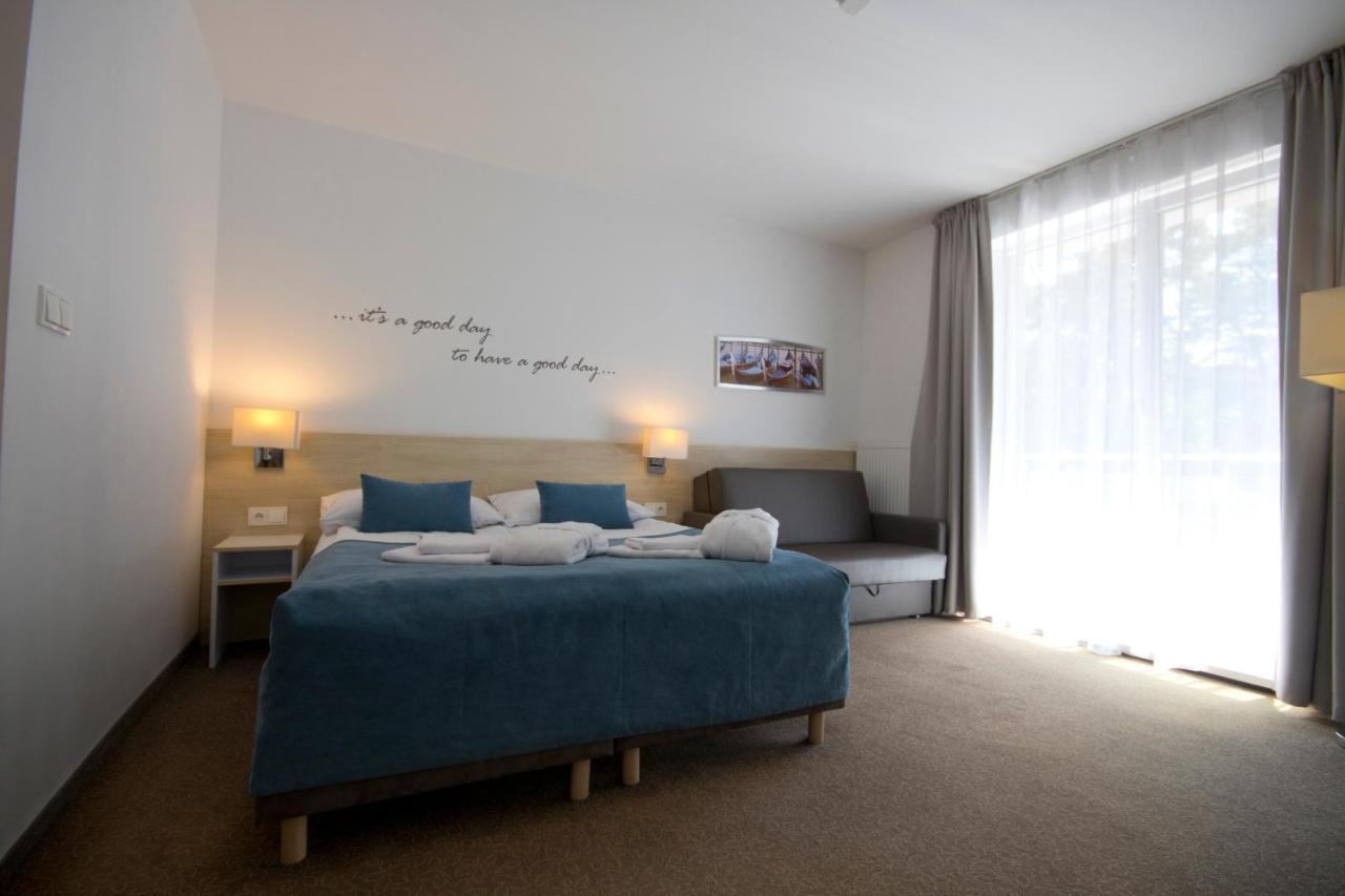 Bed and Breakfast Borgata Ustronie Morskie Exterior foto